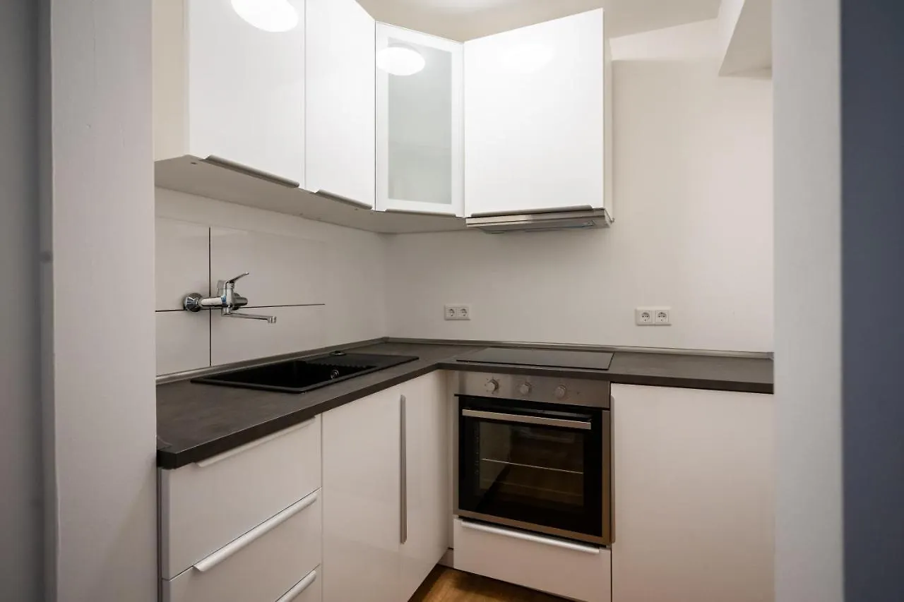 Old Town Apartment 2 Rooms/Baths Düsseldorf 0*,  Duitsland
